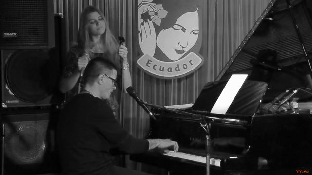 Дарья и Олег Насоновы - Жираф (Олег Насонов) | Истории Бени Фиса | JFC Jazz Club смотреть онлайн