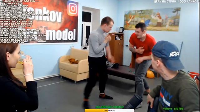 МУРАТ VS КОМОК/НАРЕЗКА СО СТРИМА КАРЛОСА БОНДА смотреть онлайн