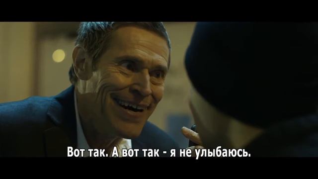 ЭТОТ ЧЕЛОВЕК ПОСТОЯННО УЛЫБАЕТСЯ | ТРЕШ ОБЗОР ФИЛЬМА "Человек улыбка" -The Smile Man смотреть онлайн