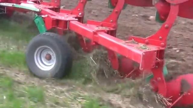 АгроМАШ плуги оборотные с болтовой защитой смотреть онлайн