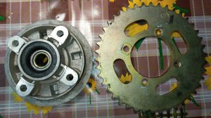 Устранение неравномерной натяжки цепи на мотоцикле.