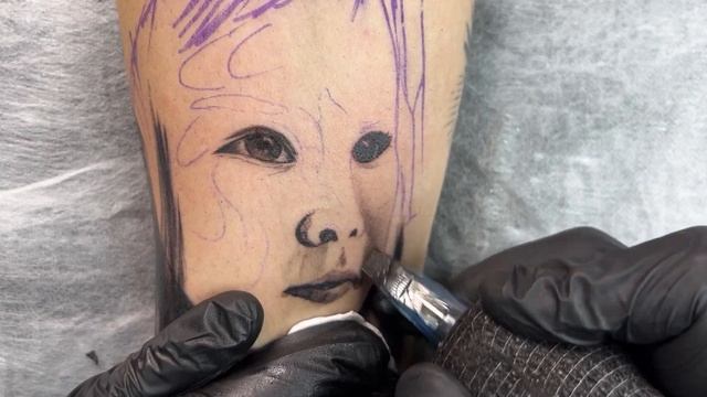Black and Gray Portrait Tattoo Time Lapse смотреть онлайн