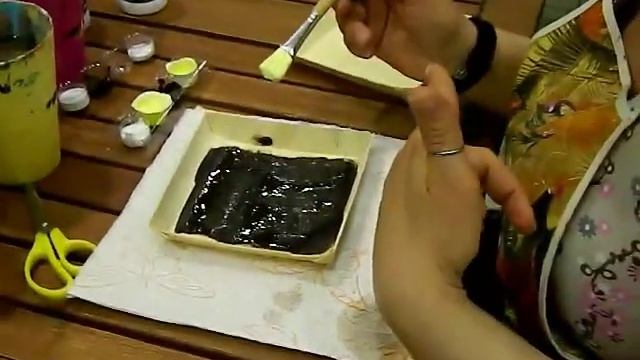 Декупажна техника и напукващ медиум - кракле /crackle/