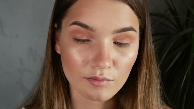 Макияж палитрами Essence/ G-day Sydney, Hey cheeks смотреть онлайн