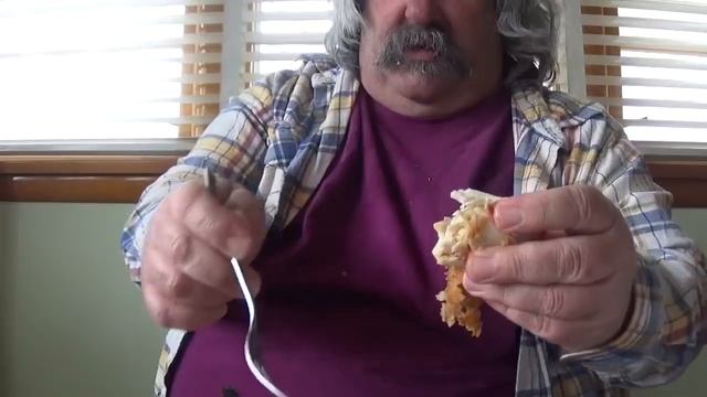 ASMR Eating Crispy Chicken From KFC Along With Side Orders смотреть онлайн