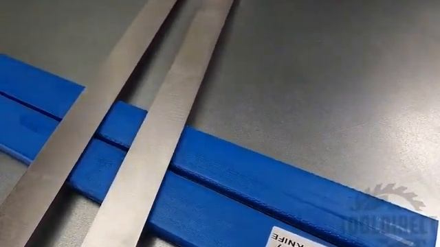Нож строгальный 810x35x3 (HSS 18% W качество) Rotis арт. 789.8103503HSS смотреть онлайн