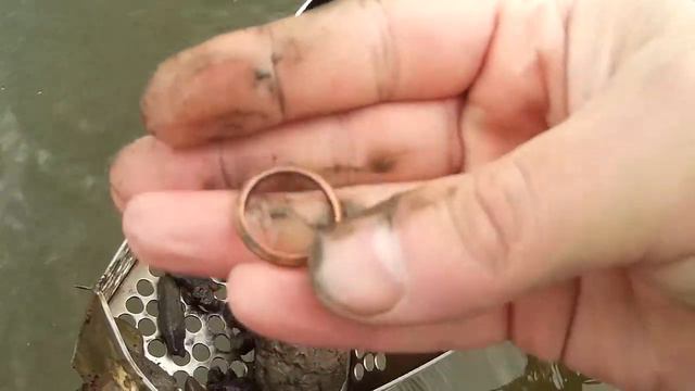 Поиск сокровищ под водой, золото, серебро, украшения! Search for treasures under water, gold! смотреть онлайн