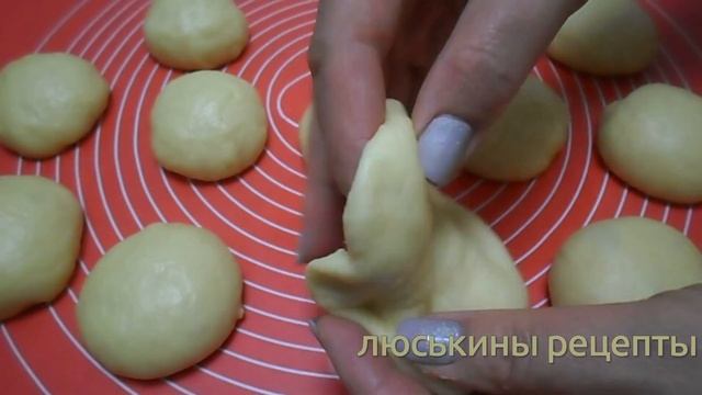 Как сделать ПУХОВЫЕ ПИРОЖКИ с ЯБЛОКАМИ!? ПРОСТОЙ рецепт Домашних пирожков! смотреть онлайн