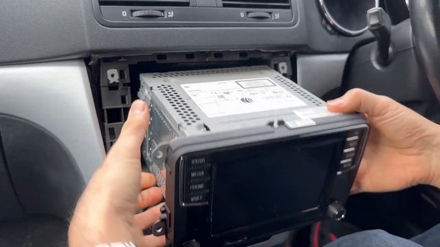 SNS Tutorial: SKODA YETI - How to remove Radio / Navigation System смотреть онлайн