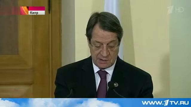 Полдня весь мир не отпускала драма с заложниками в египетском самолёте, угнанном на Кипр Первый к смотреть онлайн