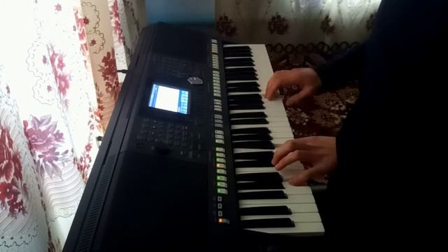 Букет бумажных роз - на Yamaha psr s-950 смотреть онлайн