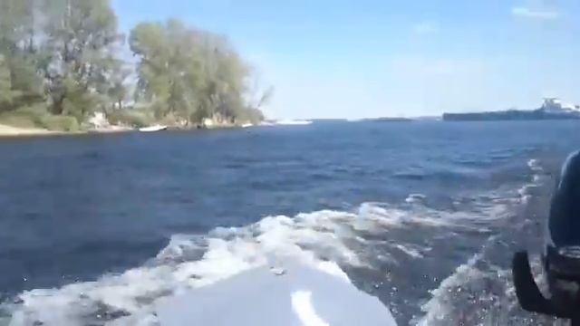Лодка Баджер 390. Мотор Сузуки DF6 смотреть онлайн