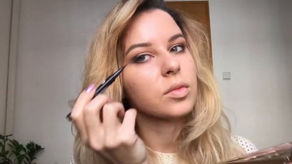 MAKEUP TUTORIAL. DAILY MAKEUP WITH LINES. Дневной макияж со стрелками.
