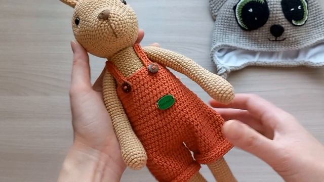 Зайка крючком. Шапочка малышке. Заказы в январе. смотреть онлайн