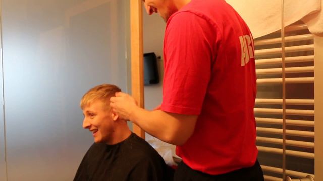 Katar2015: Team-Friseur Thomas Bauer :) смотреть онлайн