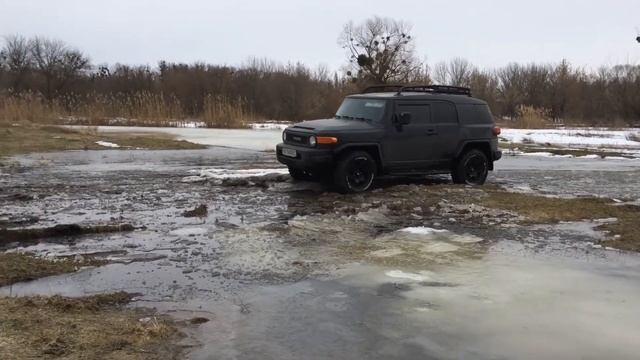 Тойота Fj и весення лужа резина stt pro смотреть онлайн