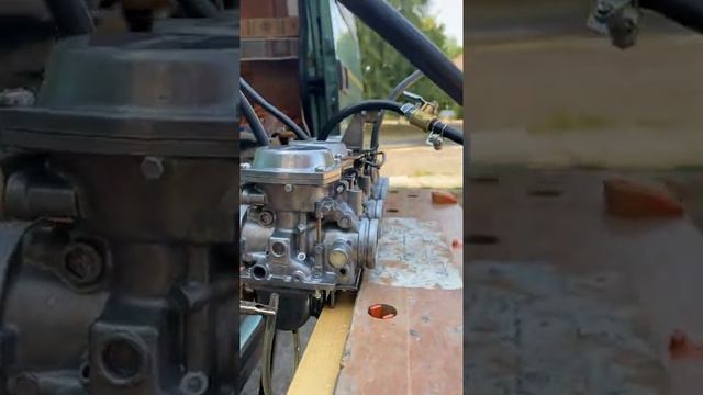 Suzuki GS CV Carburettor Bench Test Float Level смотреть онлайн