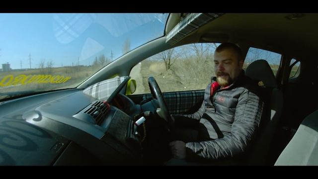 Обзор на Honda Fit 2002 г.в. 1.3 86 л.с. смотреть онлайн