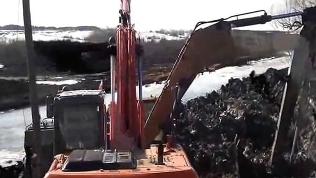 Потопили эксковатор смотреть онлайн