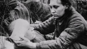 Стихотворение "Чулочки" - Муса Джалиль