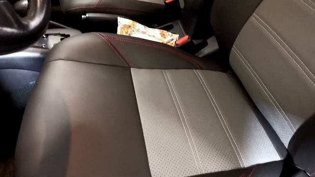 Чехлы Brothers Tuning для Mitsubishi Outlander XL, экокожа, серые вставки, красная строчка смотреть онлайн