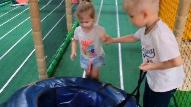ПОХОД В СУХОЙ АКВАПАРК "БУМЕРАНГ"/HIKING IN DRY AQUAPARK "BOOMERANG" смотреть онлайн