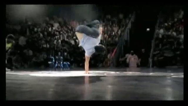 Ronnie vs. Junior - Red Bull BC One 2005 - High Quality смотреть онлайн