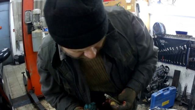 Трапеция дворников Ford Galaxy.Заклинившая трапеция с разборки.Обслуживание смотреть онлайн