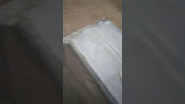 наносим защитный слой на гибкий камень.