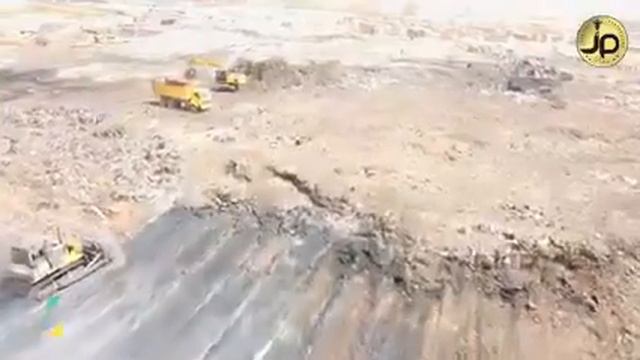 depollution site de djamadjé.vue d'en haut. смотреть онлайн