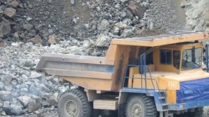 Самосвал БЕЛАЗ погрузка и выгрузка Экскаватор Volvo EC480DL
