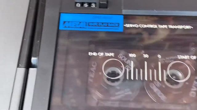 Philips - SOUND MACHINE - D8554 - 7 SPEAKER BOOMBOX - DEMONSTRATION VIDEO: 2 смотреть онлайн