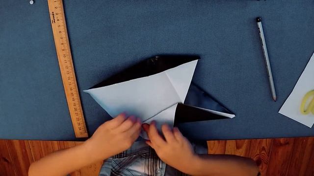 Пингвин с пингвинёнком из бумаги. Оригами руками ребёнка. смотреть онлайн