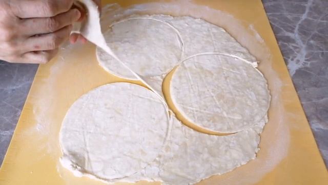 Вкусная ПИЦЦА. Быстрая, хрустящая пицца на слоёном тесте смотреть онлайн