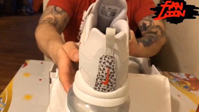 Nike Air Max 270 React •Safari/Light Graphite• Close Look смотреть онлайн