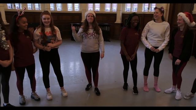 GUESS THE SONG CHALLENGE - The Spirit Of Christmas (Vlogmas 2/3)