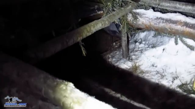 ЗИМОВЬЕ В ТАЙГЕ ч.1 Строительство, очаг, первый огонь, проверка задымленности смотреть онлайн