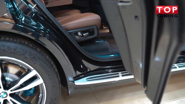 Оригинальные пороги-подножки для BMW X7