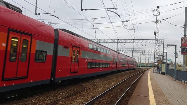 Электропоезд ЭШ2-005 с маршрутом Аэропорт Шереметьево - Одинцово смотреть онлайн