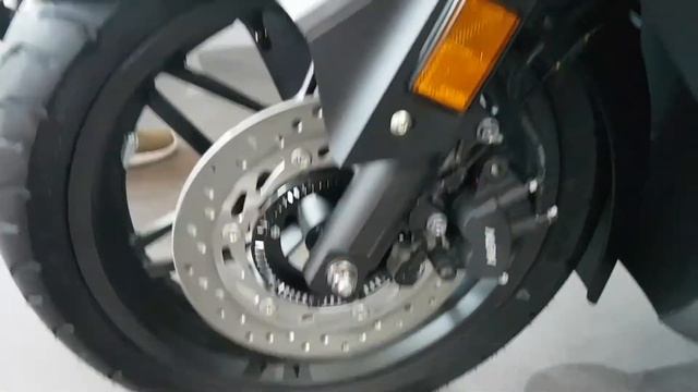 Review Honda Forza 250 смотреть онлайн