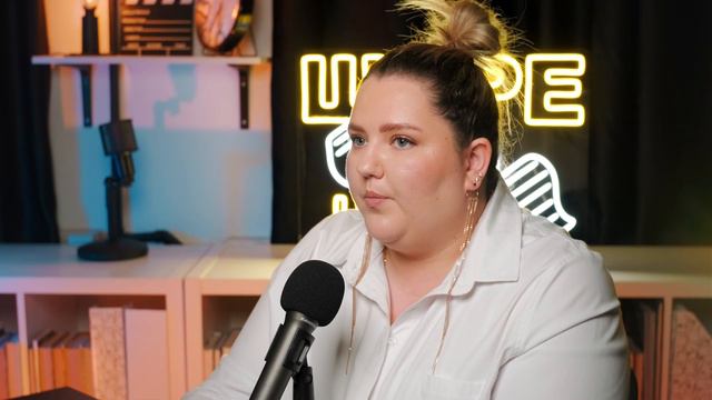 Стиль управления командой. Стоит ли дружить с подчиненными? // Подкаст «Шире чек» смотреть онлайн