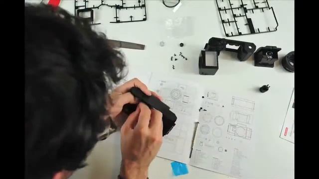 Time Lapse Video: Building the Lomo Konstruktor смотреть онлайн