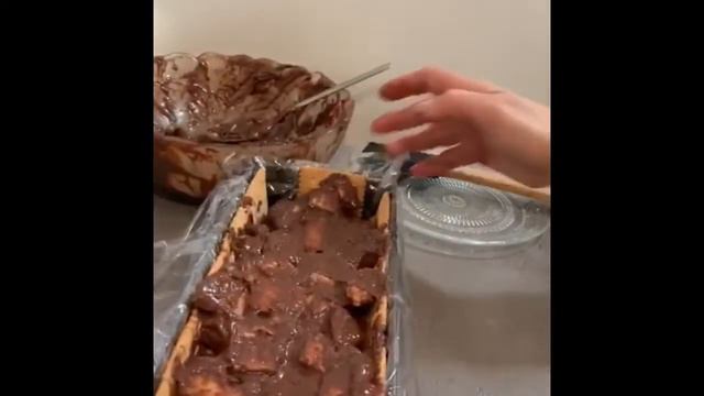 Delicious no bake chocolate cake- بدون فرن وبدون بيض أطيب واسرع ليزكيك смотреть онлайн