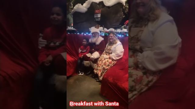Breakfast with Santa at RainForest Cafe, Ontario Mills 12/17/2022 Christmas Pictures with Santa !! смотреть онлайн