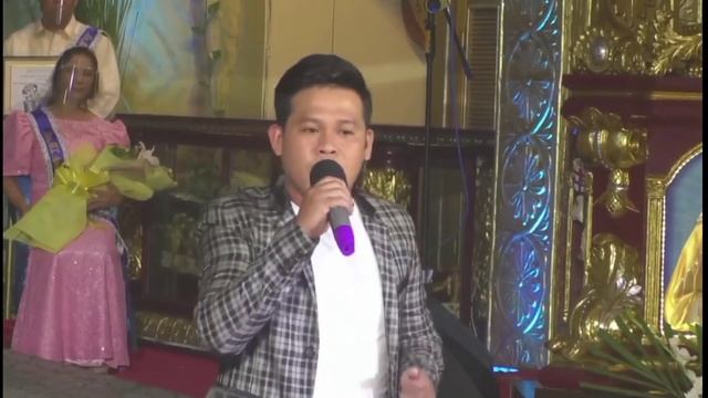 Marcelito Pomoy sings Beauty and The Beast смотреть онлайн