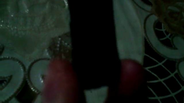 Кулоны из картона.