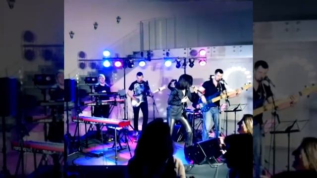 Кошка ловит крысу. смотреть онлайн