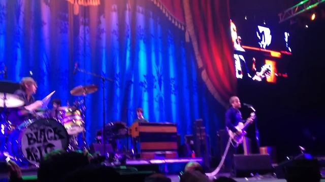 THE BLACK KEYS "NEXT GIRL" LIVE ORACLE ARENA 11/03/14 смотреть онлайн