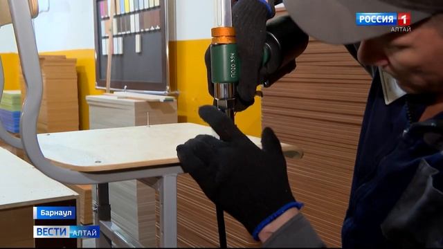 На производстве исправительных колоний занимаются изготовлением мебели для сельских школ смотреть онлайн