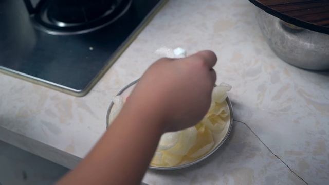 【超小厨】做“红油猪肚”配辣酱，配猪肚汤有点爽，米饭都不够吃了！不过瘾！